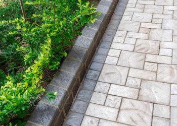 Huguenot-cobble-walkway-ss.jpeg